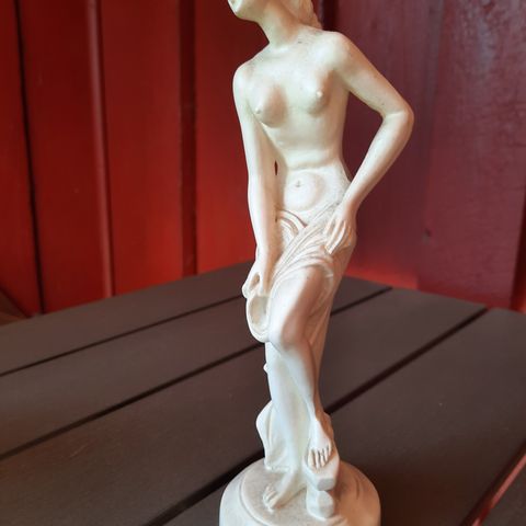 Kvinne skulptur