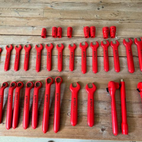 Knipex 1000v verktøy med 37 deler selges