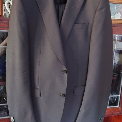 Ermenegildo Zegna dress str 50 selges.