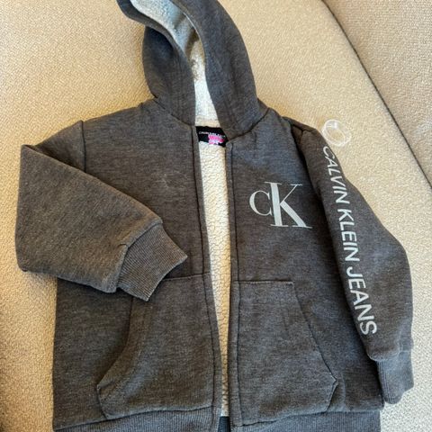 Unisex Calvin Klein genser - Str.98