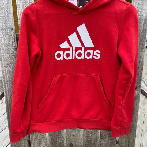 Hettegenser Adidas i str.152