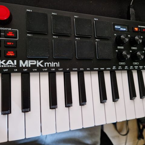 Akai MPK Mini mk3 med Bag