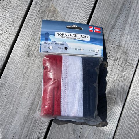 Norsk båtflagg (70 cm) med flaggline i topp og bunn