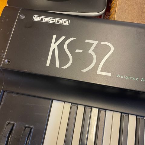 Ensoniq KS-32 synth / keyboard