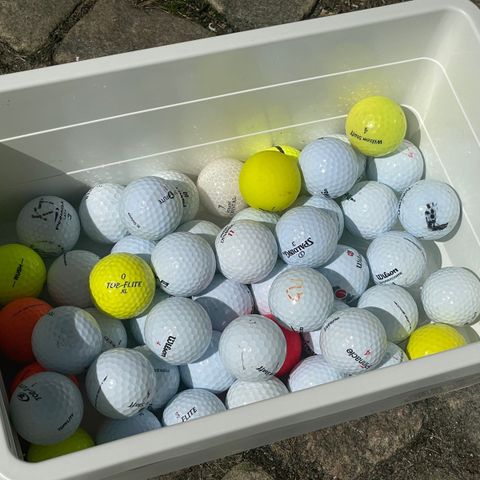 Mixed golf balls x 57