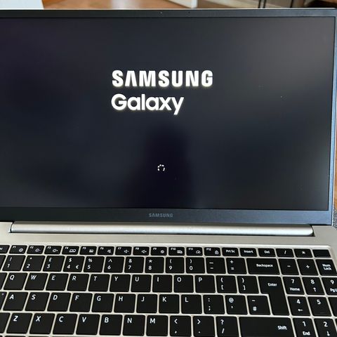 Ny Samsung Galaxy book3 i7