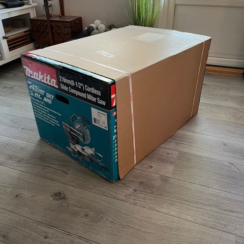 Makita Kapp og gjærsag, 40V, LS002GZ01