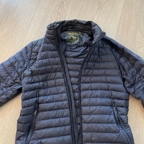 Woolrich dunjakke i L