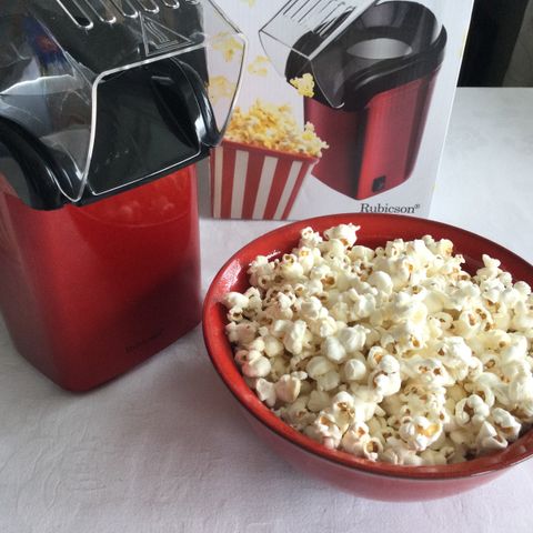 Elektrisk Popcorn maker/maskin.Metallic Red. Rubicson ‘In action bilder’