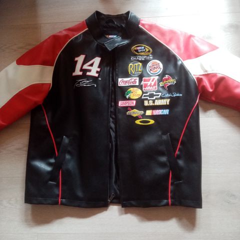 Tøff NASCAR jakke