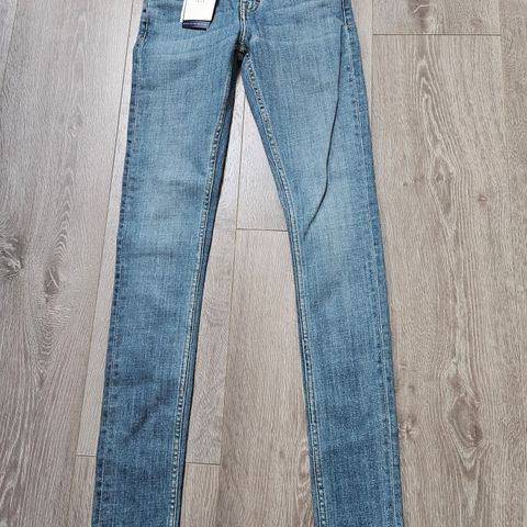 Ubrukt jeans fra Tiger of Sweden, str 26/32