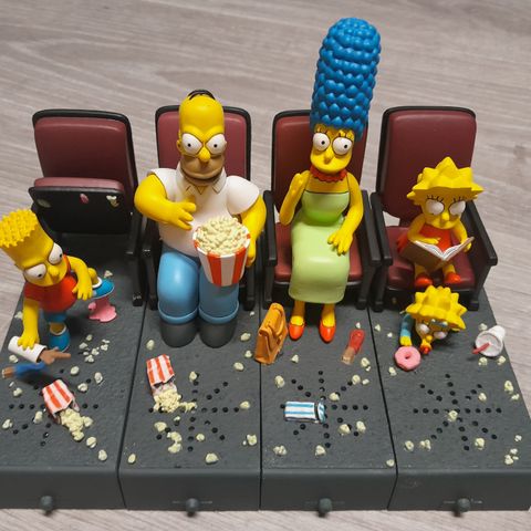 Samling m/ originale Simpsons figurer.