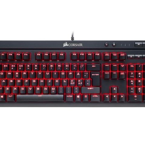Selger et pent brukt Corsair K68 gamingtastatur