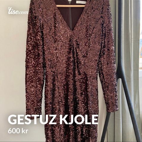 Gestuz kjole