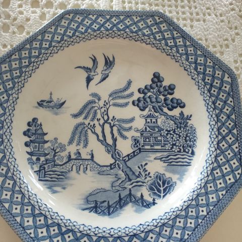 Blå Willow.  Willow blue. Royal Staffordshire