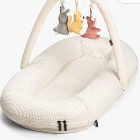 Yngri babynest mesh i beige