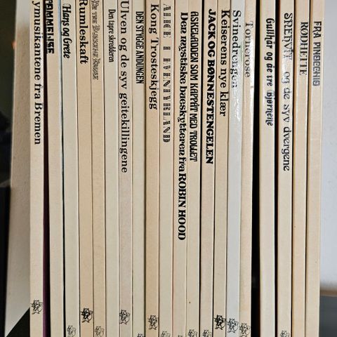 19 stk velkjente eventyrbøker (29 x 21 cm) fra 1979 og 1980