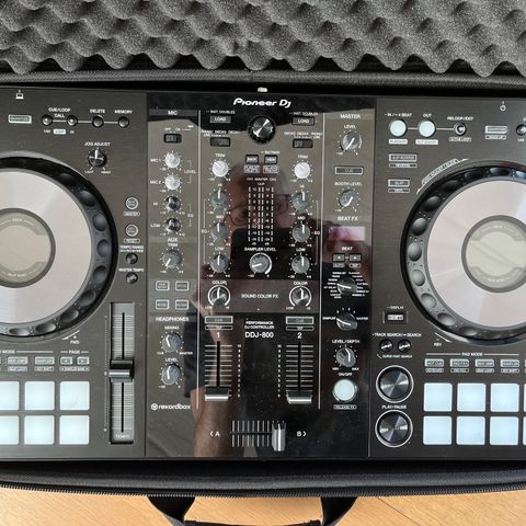 PIONER DDJ-800 - DJ Controller (som ny, brukt 2 ganger)