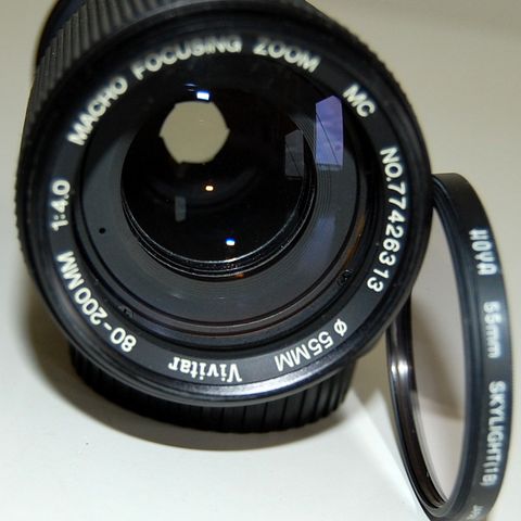 Vivitar Auto Telephoto F4/80-200mm M/MD Mount linse,Skylight 1B  filter