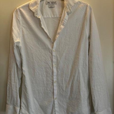 Hvit slim fit skjorte fra Zara