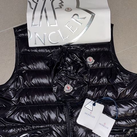 Moncler Gui Gilet vest size 6