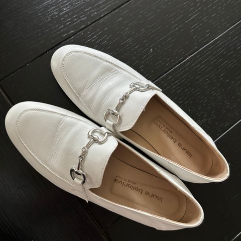 Laura Bellariva hvite loafers str 38