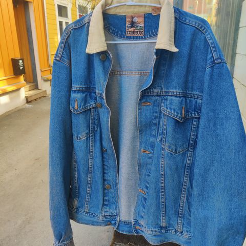 Vintage og klassisk denim jakke