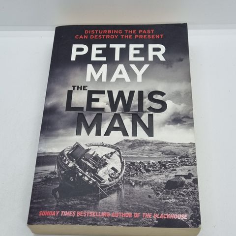 The Lewis Man - Peter May