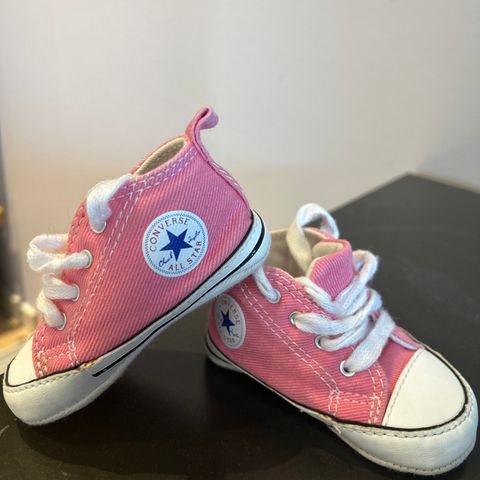 Rosa Converse sko str 18