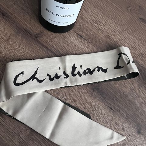 Christian Dior silkeskjerf