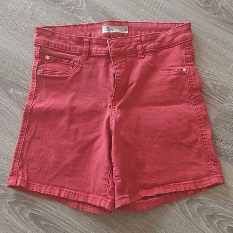 Rød shorts