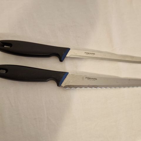 Fiskars brød & filet/utbeiningskniv 20 cm