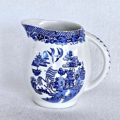 Blue Willow. Barrats. Staffordshire. Mugge H:13 cm