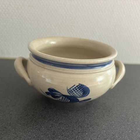 Vintage. Koselig liten håndlaget skål. Coswiger Keramik GDR