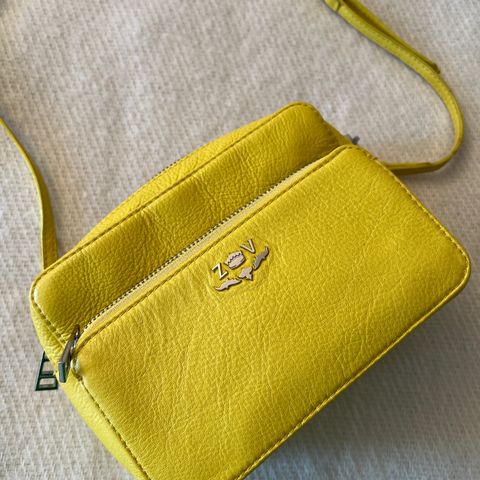 Kjempekul og meget praktisk  Zadig&Voltaire Leather Yellow Crossbody bag