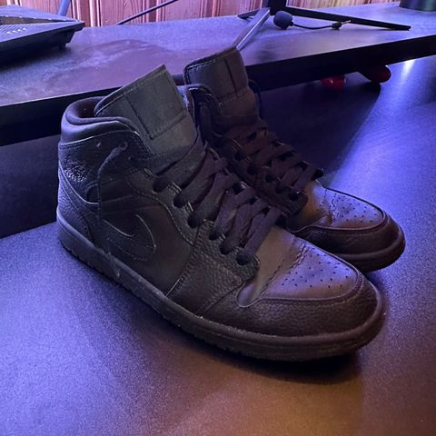 Air Jordan 1 Mid