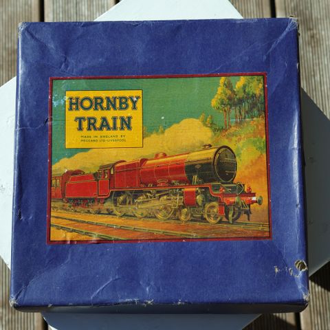 Hornby Modelltog med skinner i eske