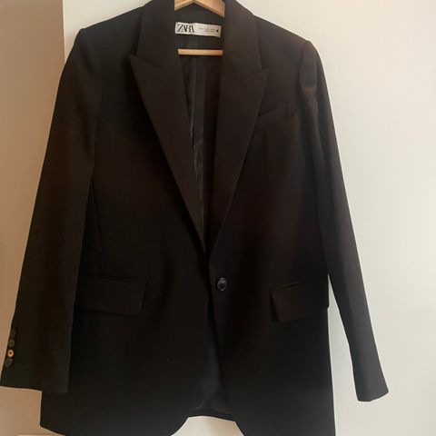 Blazer fra Zara - rett fasong