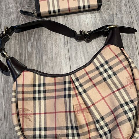 Burberry veske og lommebok