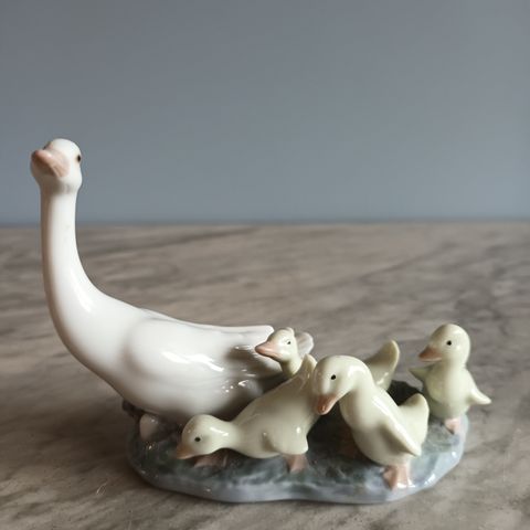 Lladro porselensfigur gås med gåsunger