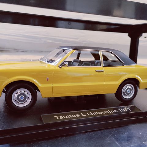 1971 Ford Taunus L Limousine Scala 1:18