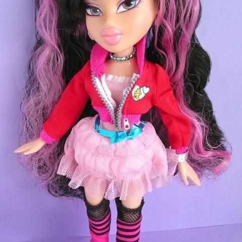 BRATZ DEN PÅ BILDET SØKES 🖤HASTER💜