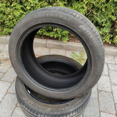 225/45R17 sommerdekk