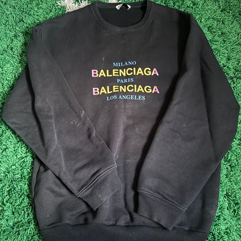 Balenciaga Milano Crewneck (NYPris 7000 NOK!)