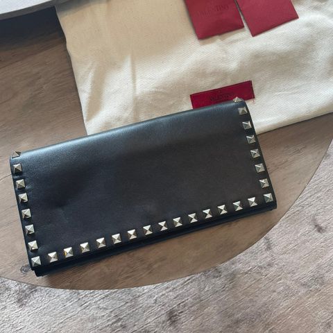 Valentino clutch