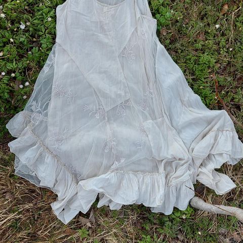 Beige/off-white "Shabby chic"-kjole fra Culture i str. L