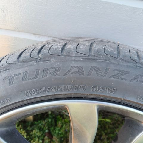 Originale mazda felger225/45R 19"