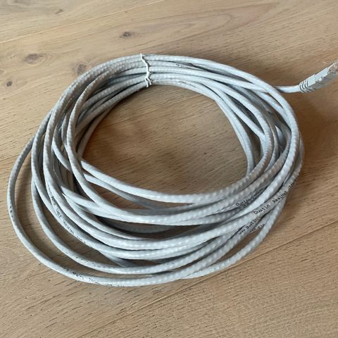 Nettverkskabel Cat 6 - 10 meter