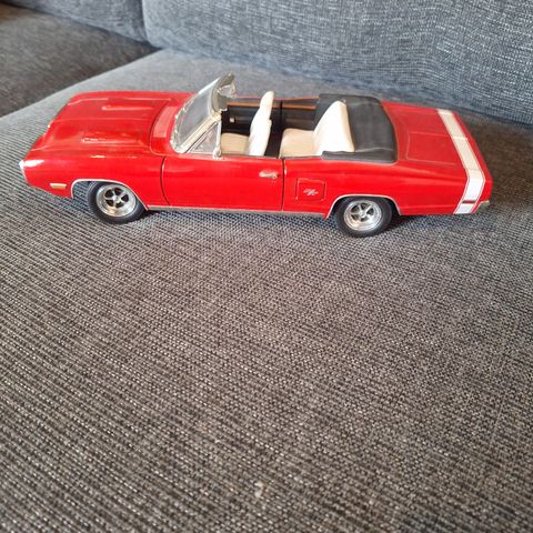 Dodge Coronet R/T 1:18 Selges