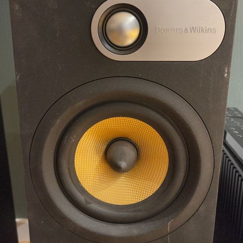 Bowers and wilkins 686